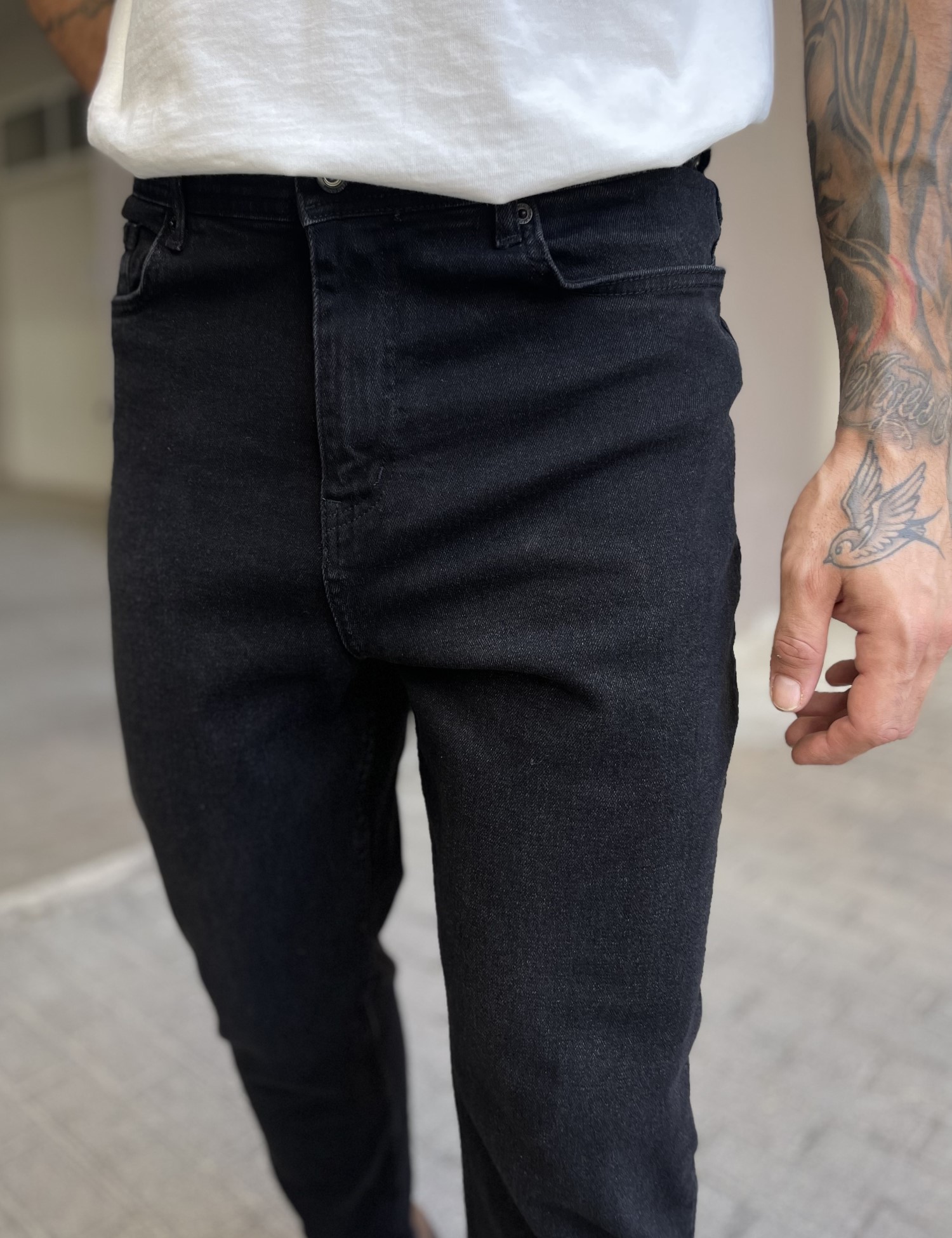 Ανδρικό μαύρο πλυμένο ελαστικό loose τζιν πεντάτσεπο με φερμουάρ G88115 φωτογραφία